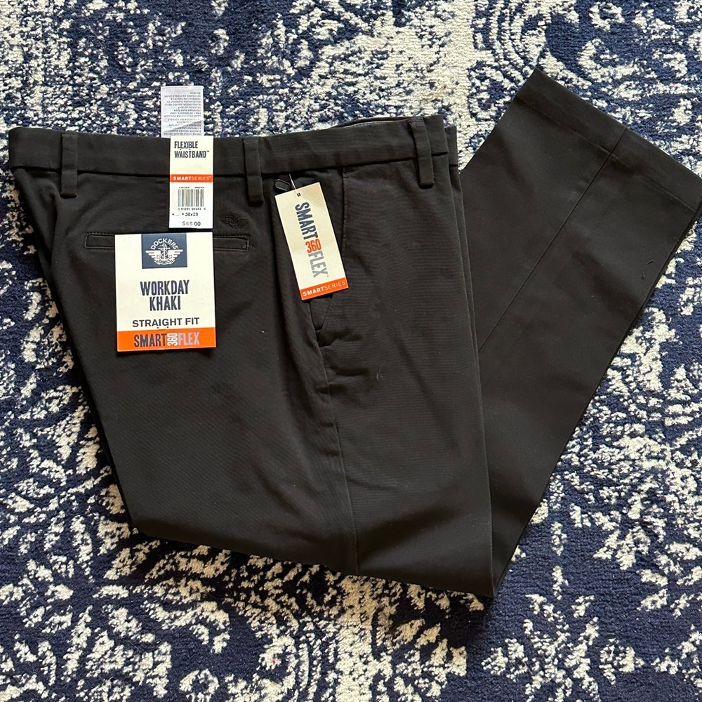 DOCKERS/ STRAIGHT FIT / WORKDAY KHAKI / 38x29